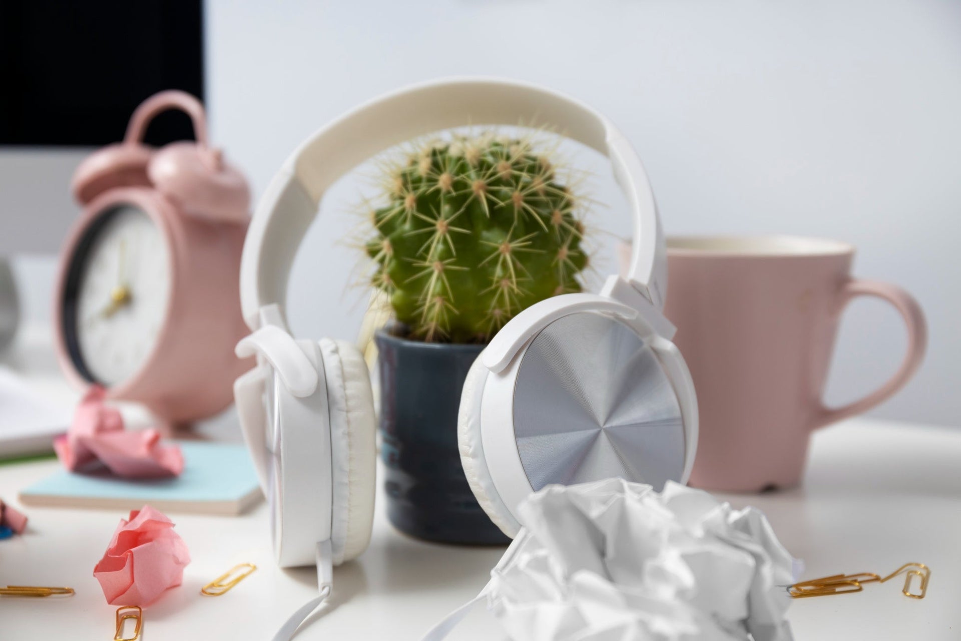 5 Must-Have Tech Gadgets to Upgrade Your Daily Life